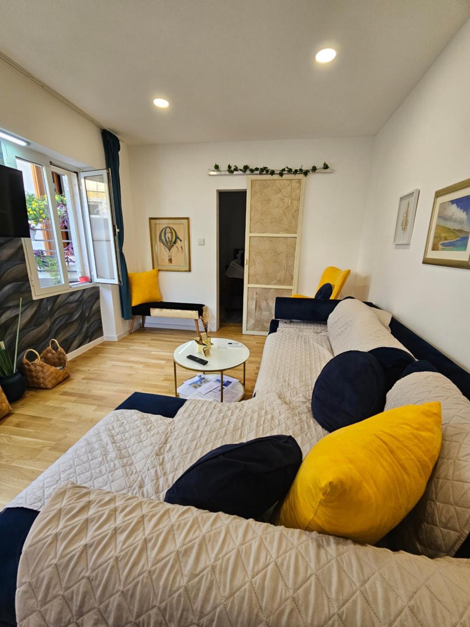 Place 4 U Studio Center Zadar Buitenkant foto
